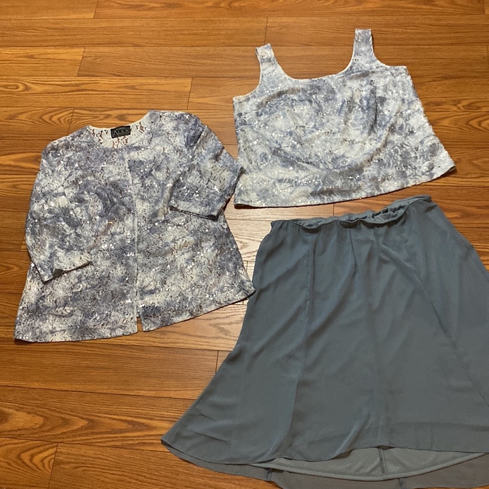Alex Evenings women’s 3 pcs midi length lace / sequins gray skirt set size 1X - Picture 6 of 16